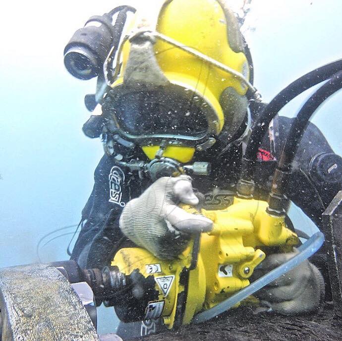 Diving1